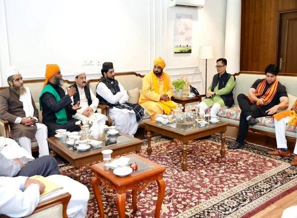India News | Delegation of Muslim Religious Leaders Calls on Union Minority Minister Kiren Rijiju