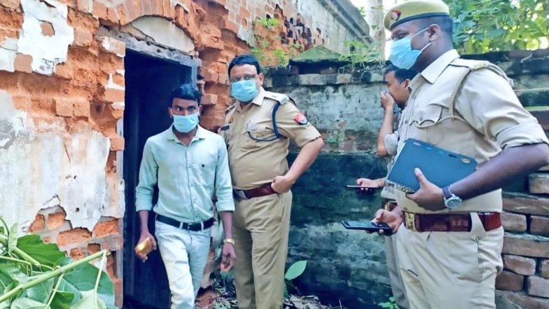 Ayodhya: Decomposed Body of Woman With Hands and Legs Intact Allegedly Found at Ruined Railway Dak Bungalow in Uttar Pradesh (See Pic)