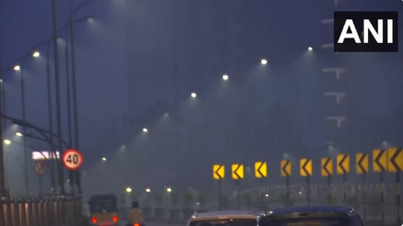 Delhi Air Pollution: Schools Mandate Face Masks, Restrict Outdoor Activities for Students Attending Classes Offline; Check Full Guidelines