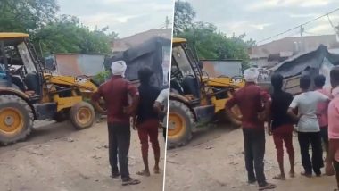 Kannauj Spit Massage Case: Salon Razed After UP Barber Uses Saliva to Massage Client; Video Surfaces