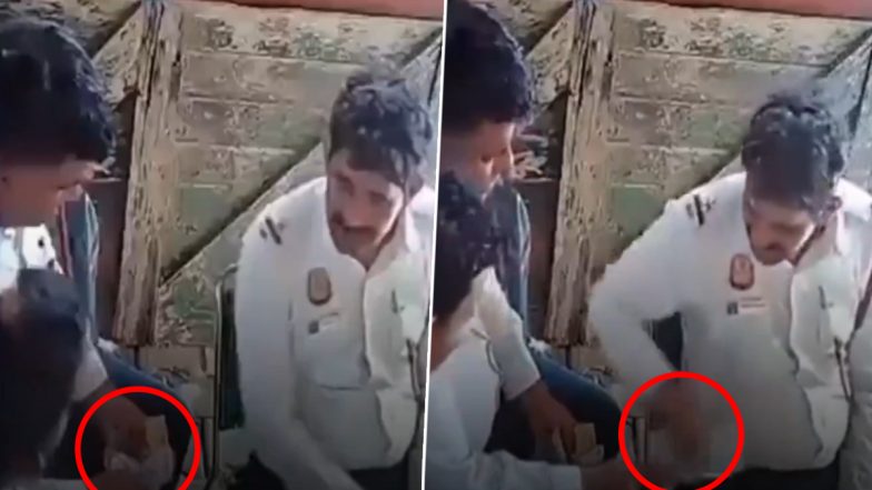 Delhi: 3 Traffic Cops Caught on Camera Dividing Bribe Money Among Themselves, Suspended After Video Goes Viral