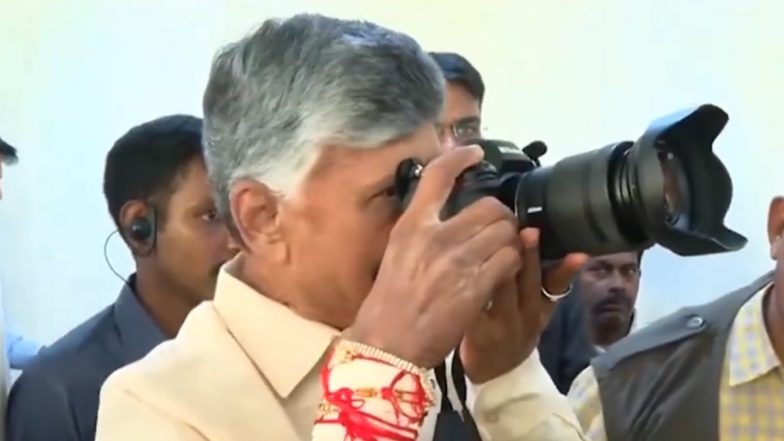 World Photography Day 2024: Andhra Pradesh CM N Chandrababu Naidu Meets and Interacts With Photo Journalists at His Residence in Undavalli (Watch Video)