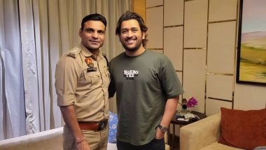 MS Dhoni Meets Cricketer Turned Policeman and Old Teammate Joginder Sharma, Video Goes Viral