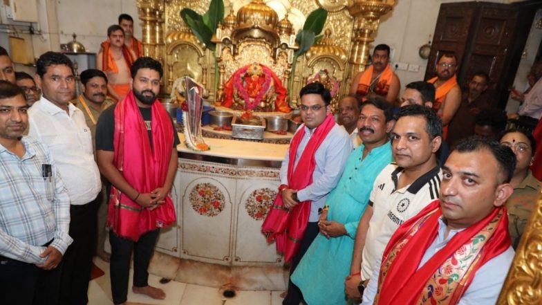 Rohit Sharma, Jay Shah Visit Siddhivinayak Temple in Mumbai Along With T20 World Cup 2024 Trophy, Pics Go Viral