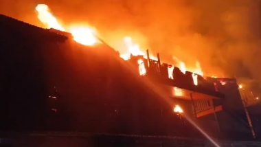 Kolhapur Fire: Massive Blaze Erupts at Keshavrao Bhosale Theatre in Maharashtra, No Casualties Reported (Watch Video)