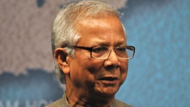 Muhammad Yunus Lands in Dhaka To Head Bangladesh’s Interim Government, Chief of Army Staff General Waker-Uz-Zaman Receives Him at Airport (See Pic)