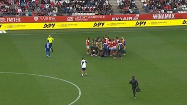 Ex-Manchester United Star Angel Gomes Suffers Nasty Blow to His Head During Reims vs Lille Match in Ligue 1 2024-25 (Watch Video)