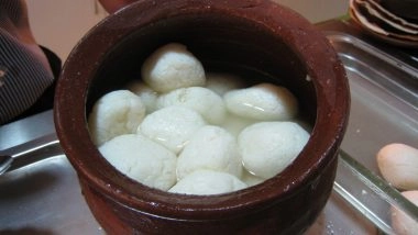 Jharkhand Shocker: Wedding Celebration Turns Into Mourning As Guest Chokes on Rasgulla in Jamshedpur