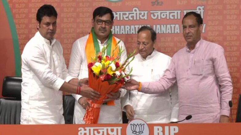 Haryana Assembly Elections 2024: Jannayak Janta Party Leaders Sunil Sangwan, Sanjay Kablana and Devender Singh Babli Join BJP Ahead of State Polls (Watch Video)
