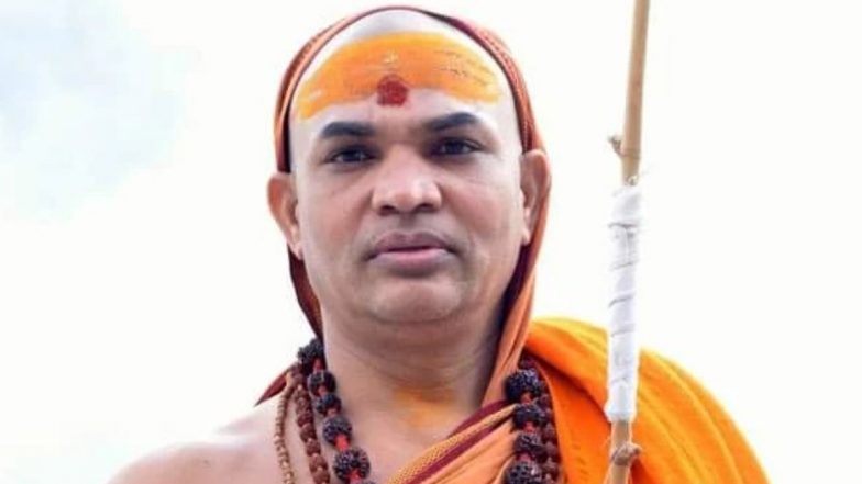Seer Says One Lakh Cowsheds To Be Set Up in Country: