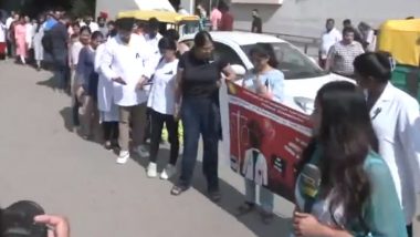 Chandigarh: PGIMER Doctors Form Human Chain to Protest Kolkata's RG Kar Rape-Murder, Demand Justice (Warch Video)