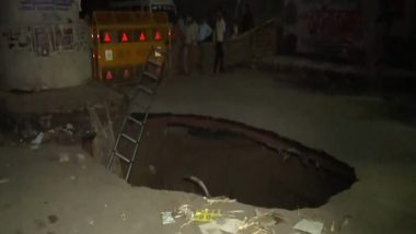 Delhi: Cave-In Creates 15-Foot Deep Pit Due to Heavy Rainfall Near Trilokpuri Area (Watch Video)