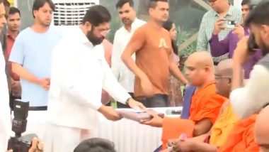 Maharashtra CM Eknath Shinde Receives Dhamma Blessings from Buddhist Monks at Varsha Bungalow (Watch Video)