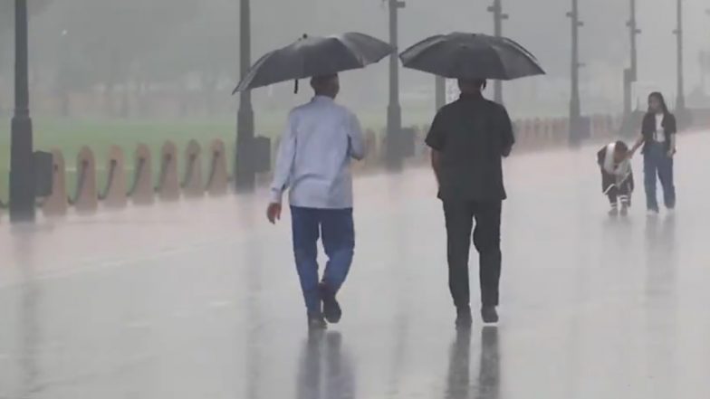 Chennai Weather Forecast and Update: Heavy Rains, Thunderstorms Lash City As Depression Intensifies Into Cyclonic Storm in Bay of Bengal, Says IMD; Check Live Weather Updates Here