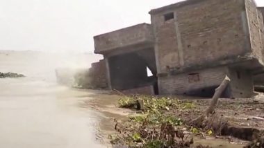 Bhagalpur House Collapse: Several Houses Crumble Due to Rising Level of Ganga River in Bihar (Watch Video)