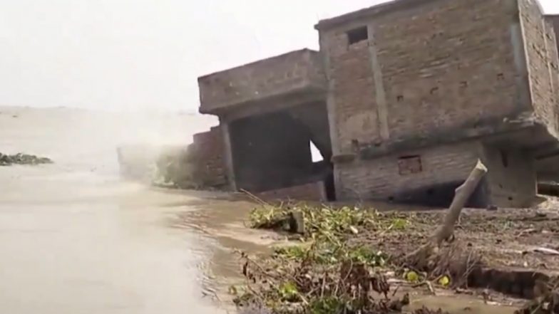 Bhagalpur House Collapse: Several Houses Crumble Due to Rising Level of Ganga River in Bihar (Watch Video)