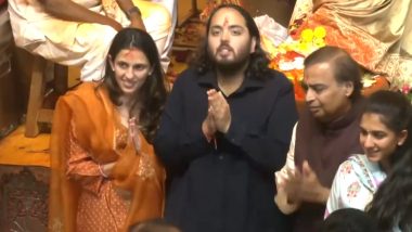 Ambani’s at Lalbaugcha Raja: Mukesh Ambani, Anant Ambani and Family Members Seek Blessings, Offer Prayers at Temple During Ganesh Utsav in Mumbai (Watch Video)