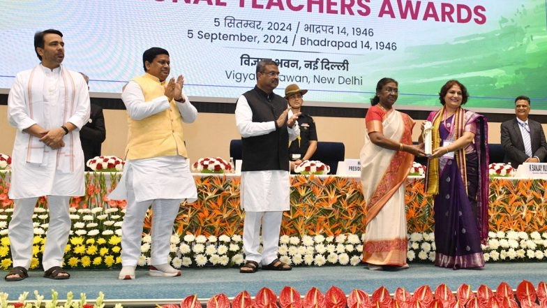 President Droupadi Murmu Confers National Awards on Teachers	