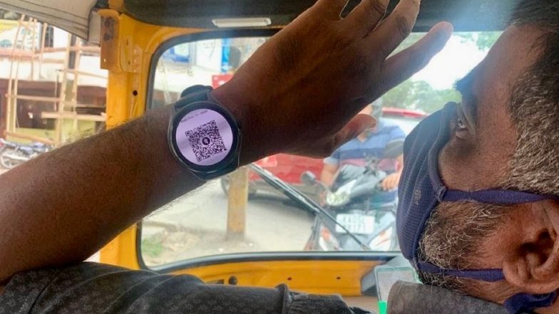 Peak Bengaluru Moment: Auto Driver Uses Smartwatch With QR Code for Fare Collection, Union Minister Ashwini Vaishnav Calls Viral Pic ‘UPI Ka Swag’