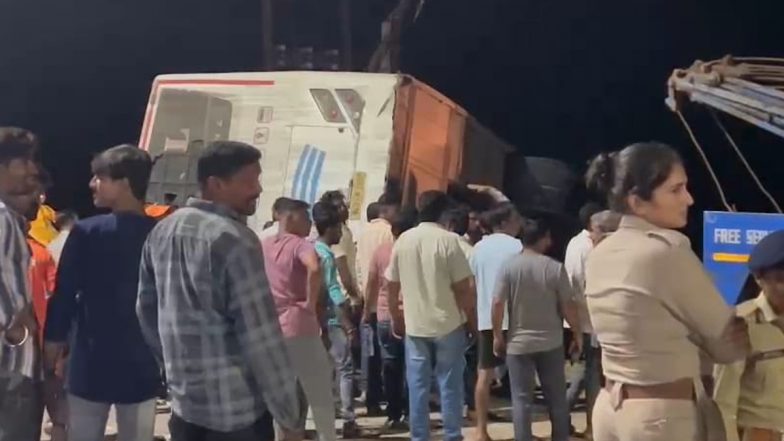 Gujarat: 7 Dead, 14 Injured As Bus Jumps Divider, Hits 3 Vehicles in Attempt To Save Cattle