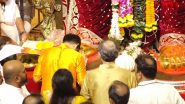 Thackerays at Lalbaugcha Raja 2024: Uddhav Thackeray Visits Lalbaugcha Raja With Wife Rashmi and Son Aaditya To Seek Blessings on Ganesh Chaturthi (Watch Videos)