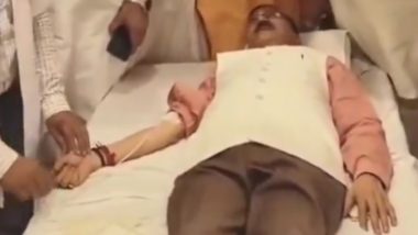 Did Vinod Agarwal Fake Blood Donation? Viral Video Shows BJP Mayor Getting Up Without Donating Blood in UP’s Moradabad