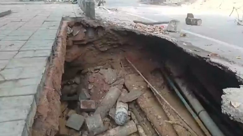 Delhi: Service Lane Collapses Near Janakpuri District Centre, No Injuries Reported (Warch Video)