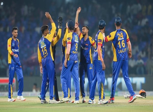Sports News | Delhi Premier League T20: Keshav Dalal and Ayush Singh Shine as Purani Dilli-6 Beat West Delhi Lions in Low-scoring Thriller