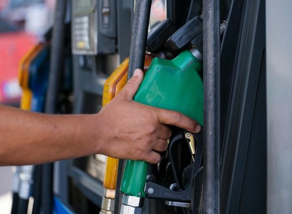 World News | Pakistan: Government Announces Slight Reduction in Petroleum Prices