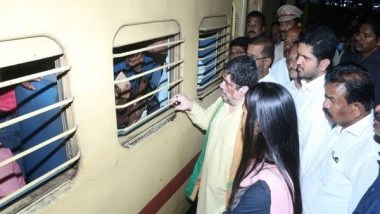 India News | Telangana: Heavy Rains Cause Damage to Railway Track Between Mahabubabad and Kesamudram; Several Trains Cancelled