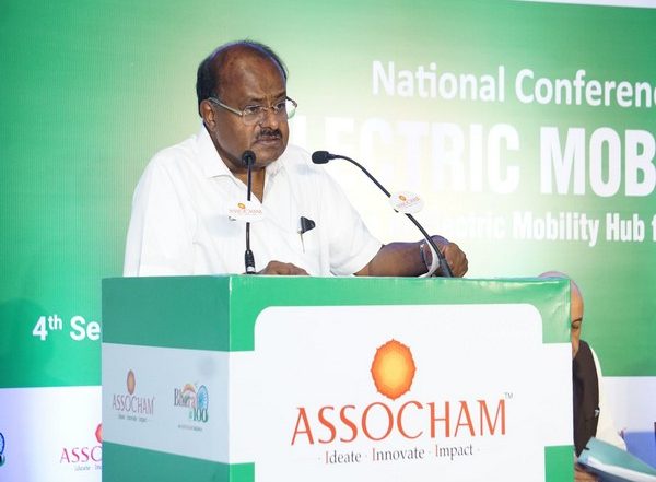 Business News | Ministry of Heavy Industries Working to Make India a Global Hub for Green Mobility: H.D. Kumaraswamy
