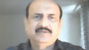 World News | IC 814 Crew Chief Questions Hindu Hijacker Names in Netflix Series Amid Controversy