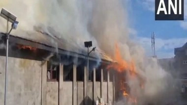 India News | J-K: Fire Breaks out at Garment Factory in Ganderbal