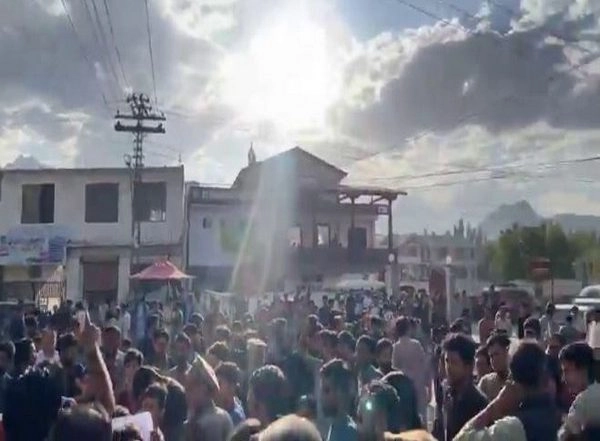 World News | Ad-hoc Employees in PoJK Protest over Unpaid Salaries, Demand Permanent Status