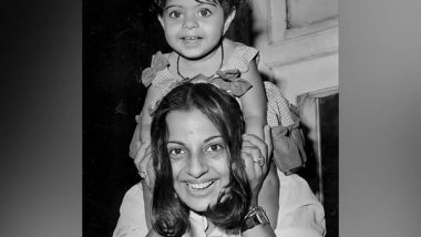 Entertainment News |  Kajol Shares Adorable Throwback Picture with Mom Tanuja on Teachers' Day