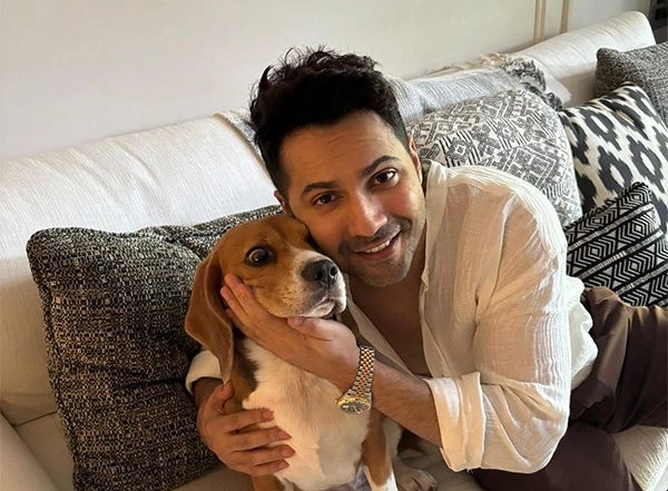 Entertainment News | Check out Who is This 'Vyakti' Whom Varun Dhawan is Missing