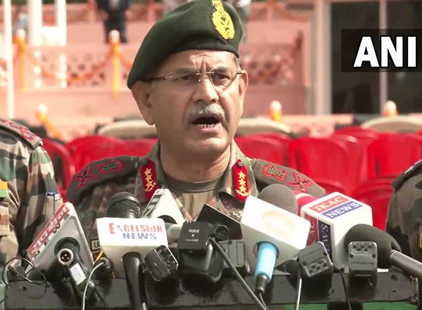 India News | Army Chief General Upendra Dwivedi Expresses Condolences over Death of 4 Army Personnel in Road Accident