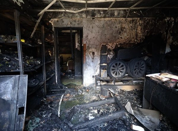 World News | Fire Breaks out in Tesla Service-showroom in Nepal
