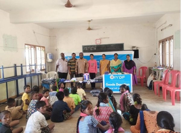 Business News | IYDF and Netru Indru Mellisaikuzhu Provide Aid to Orphanage Children in Trichy