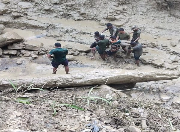 India News | Manipur: Territorial Army Rescues Two Trapped Labourers; Search Operation Underway to Find Third One