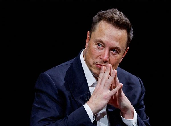 World News | Elon Musk Announces SpaceX to Launch First Starships to Mars in Two Years