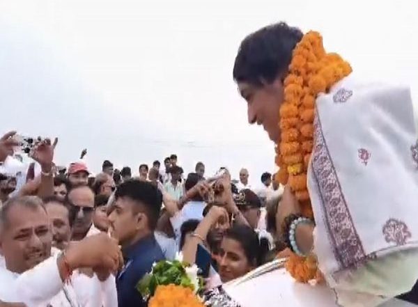 India News | Haryana Assembly Polls: Congress Candidate Vinesh Phogat Begins Election Campaign