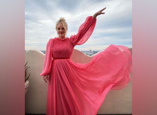 Entertainment News | Elisabeth Moss Shares Her Working Experience with Kate Hudson in 'Shell'