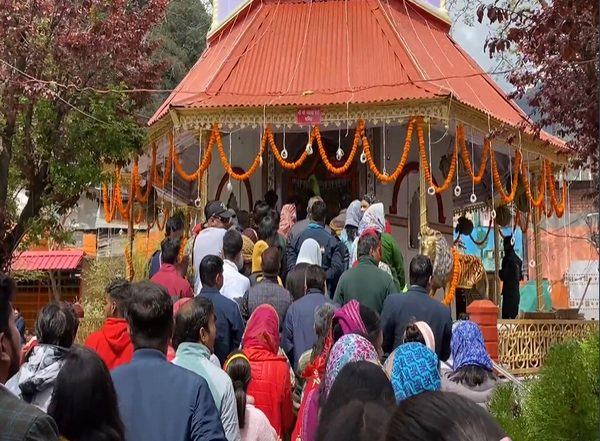 Nanda Devi Festival Begins With Consecration of Idols of Maa Nanda-Sunanda at Maa Naina Devi Temple in Nainital, Devotees Arrive for ‘Darshan’ in Large Numbers
