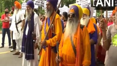 India News | Sikh Prakoshth Protests Outside Rahul Gandhi's Residence over His Remarks on Sikh Community