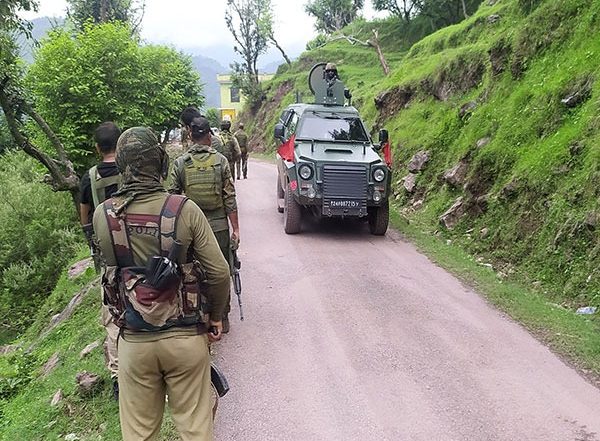 India News | J-K: Security Forces Recover Arms, Explosives in Kupwara