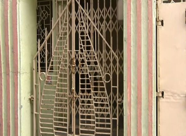 India News | ED Team Reaches Former RG Kar Principal Sandip Ghosh's Residence to Conduct Search Ops