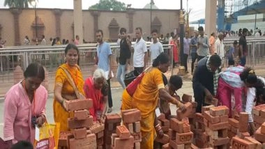 India News | Ayodhya: Devotees Build Symbolic Houses in Temple Complex, Seek Ram Lalla's Blessings for a Permanent Home