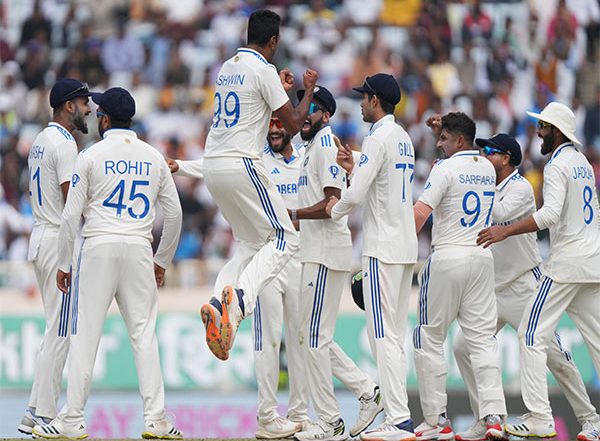 Sports News | Indian Batsmen Adapt to Overseas Batting Conditions Very Well: Ricky Ponting