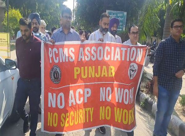 India News | OPD Services Closed in Punjab's Government Hospitals Amidst Doctors' Protest